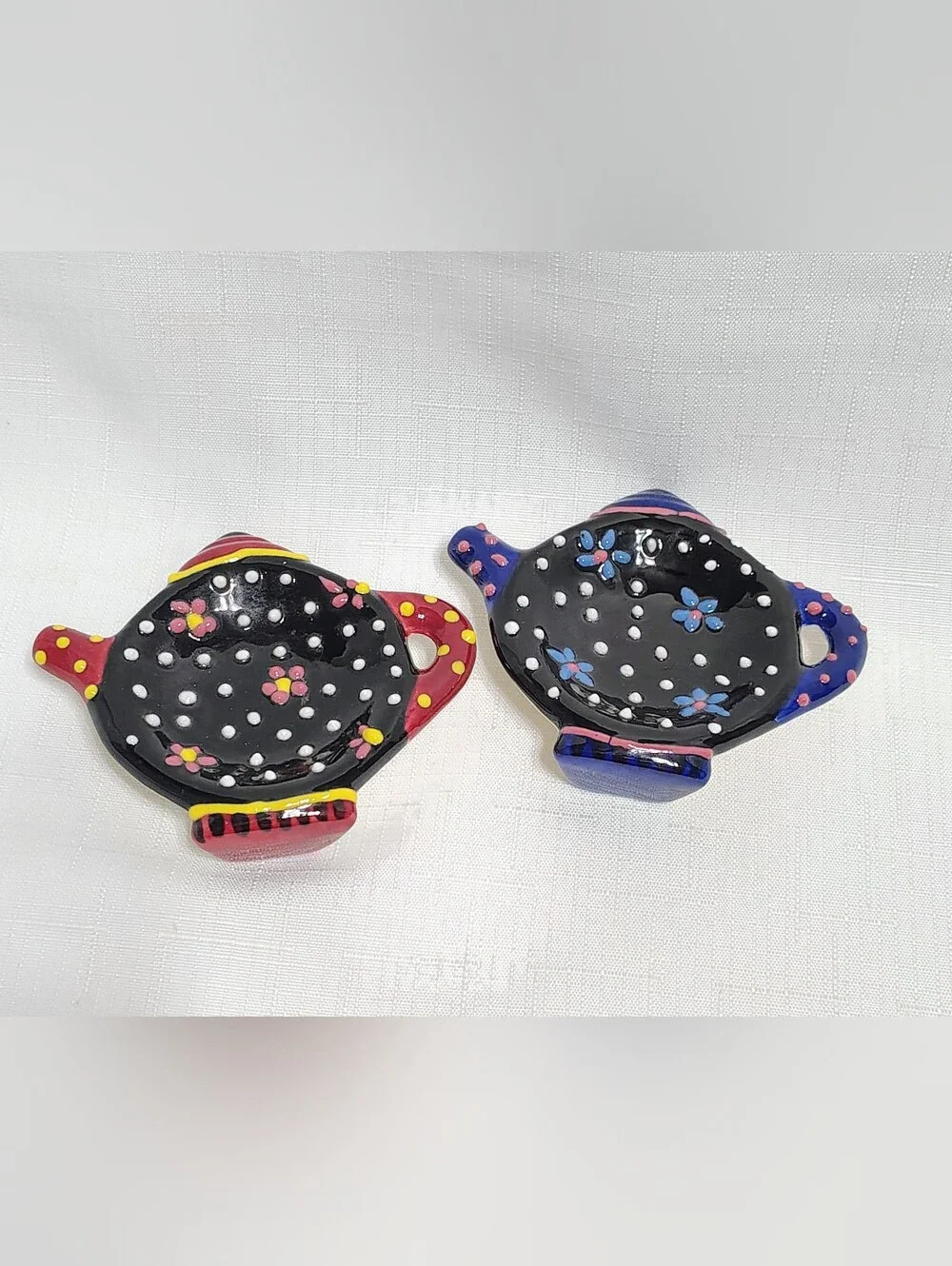Tea Pot Shape Pottery Art Tea Bag Holders Set Of 2 Polka Dot Relief Signed